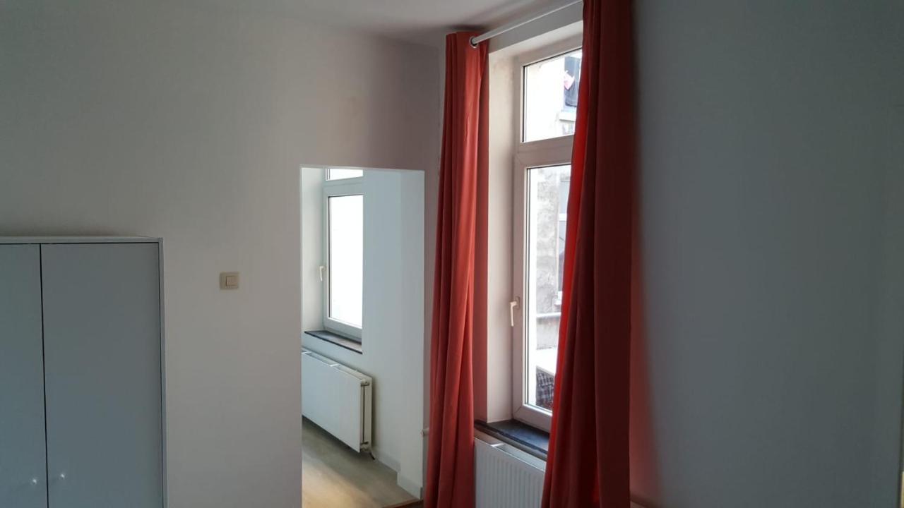 Central Yellow Apartment Bruxelles Exterior foto